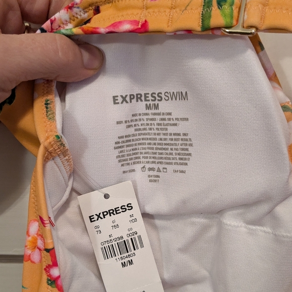 Express Women's One Piece Yellow Floral Bathing Swim Suit NWT M - Picture 3 of 4